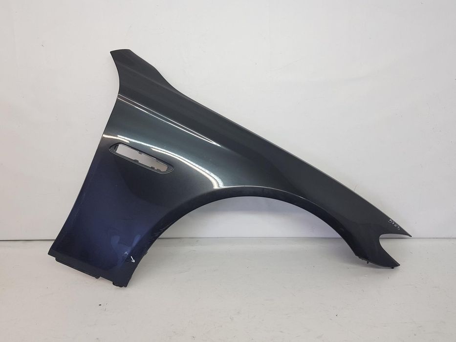 Aripa dreapta fata BMW Seria 5 F10 F11 dupa 2010
