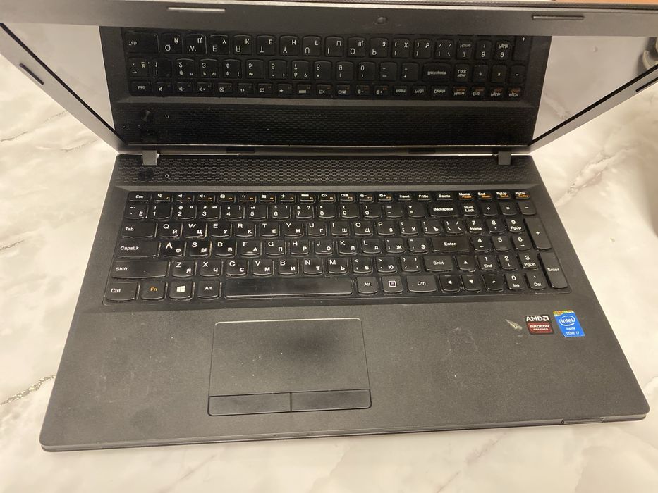 Lenovo IdeaPad G500 15’6. Intel core i7.AMD Radeon Graphics