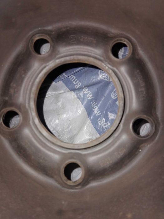 Гуми Зимни и Джанти Стоманени 4 броя комплект 16" за Пежо 308 комби