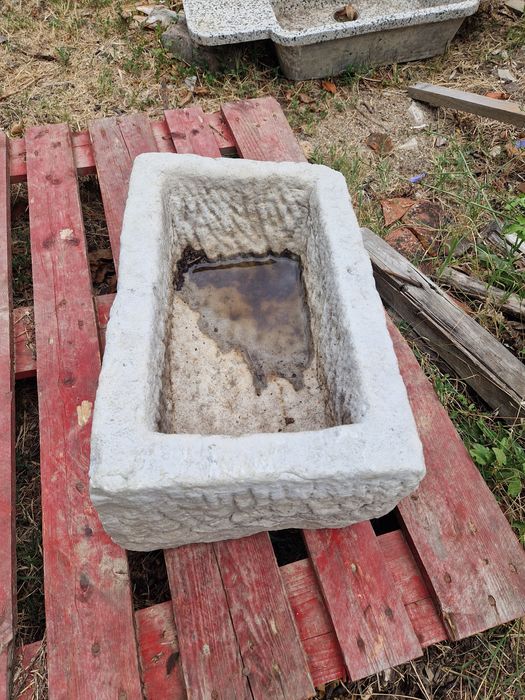 Каменни корита(различни размери)