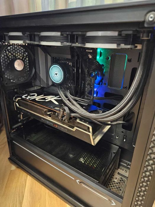PC Gaming RX 6700 XT 12GB - Intel i5-12600 KF - 32gb RAM