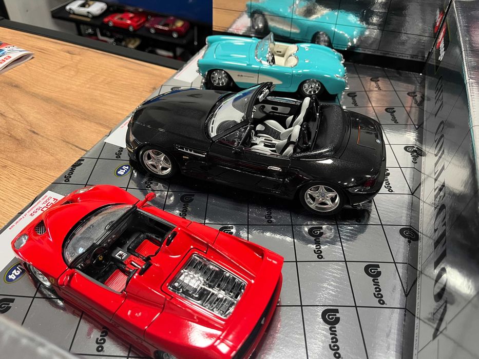 Колекционерски комплект BBURAGO GOLD COLECTON 1:18 и 1:24 BMW,FERRARI