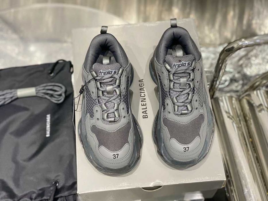 Adidasi Balenciaga Triple S Premium