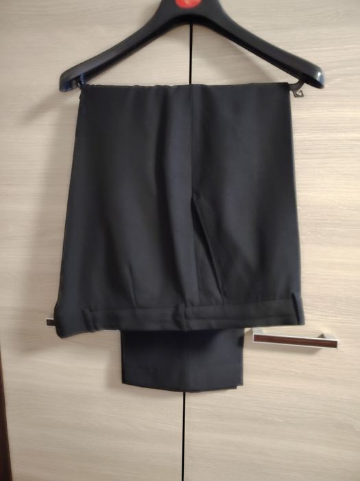 Pantaloni pentru bărbați mărimea 60