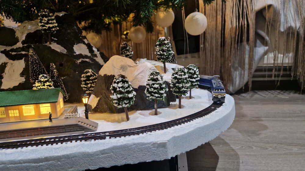 Diorama feroviara peisaj iarna scara N