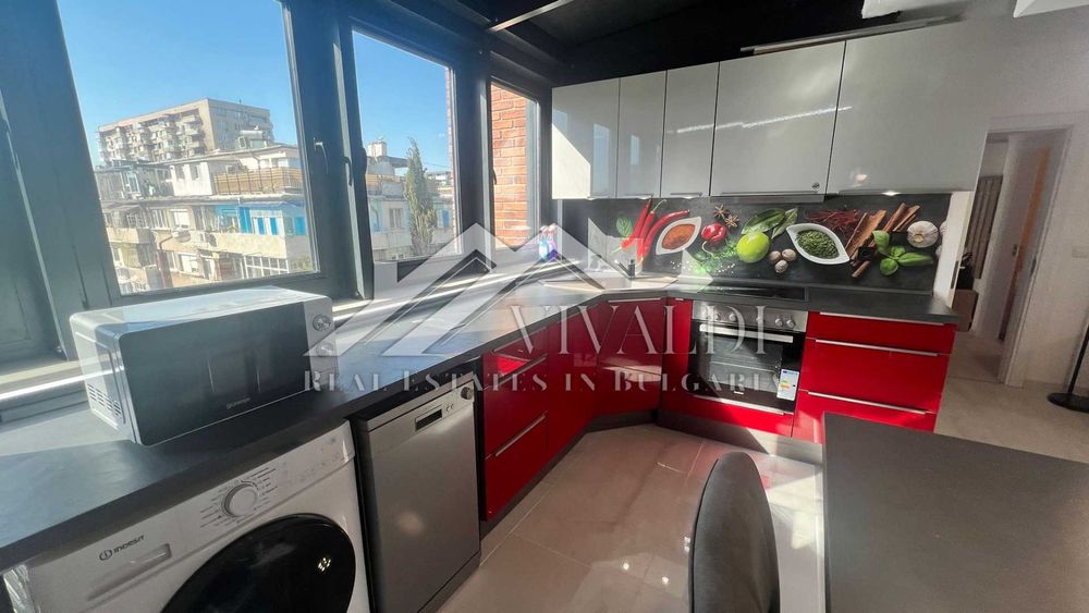 Дава се под наем Тристаен апартамент в Варна, Център - 85 кв.м за 997.05 € - Снимка #3