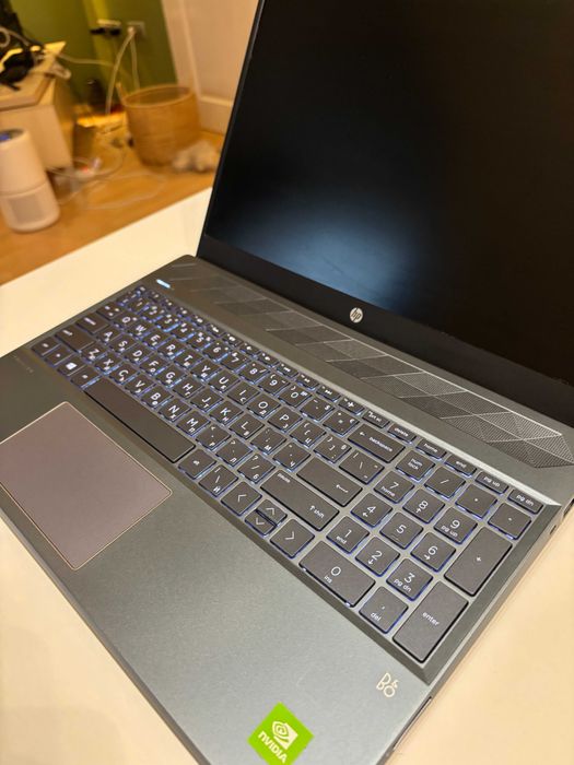 Лаптоп HP Pavilion 15 cs30