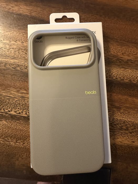 Husa beats iphone 17 pro max
