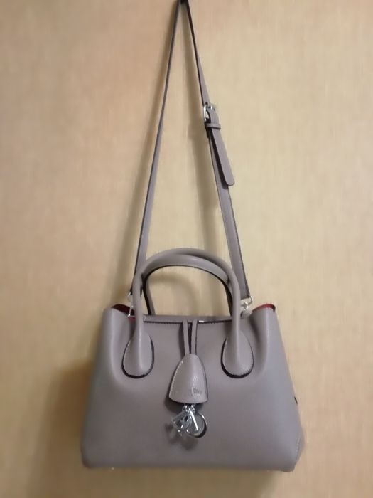 Аксессуары для дополнения образа.