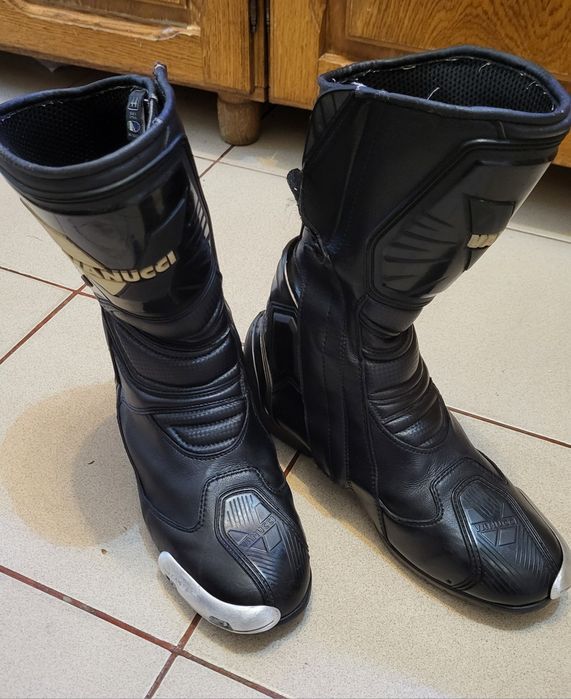 Cisme moto Vanucci