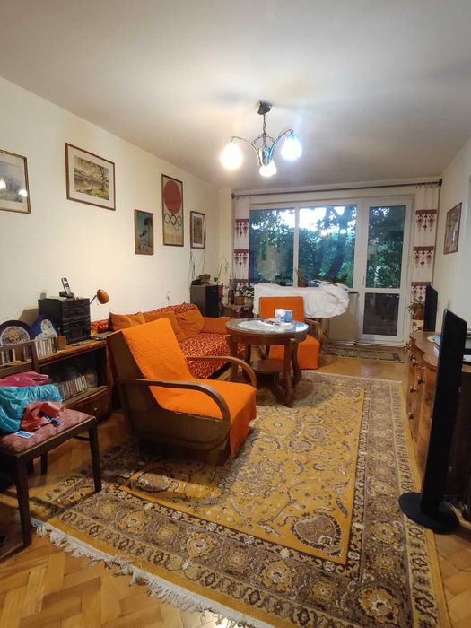 Apartament 3 camere , 7 Noiembrie, aproape de UMFST și spitale