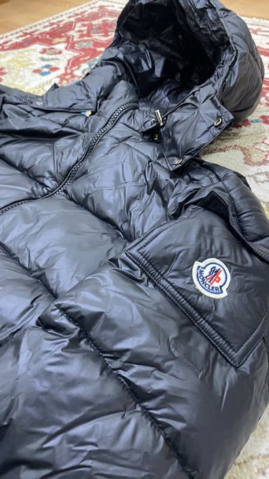 Moncler куртка черная