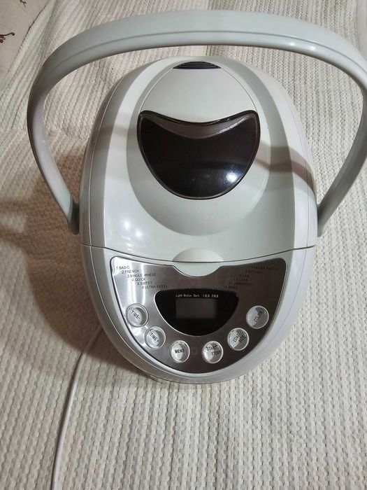 Продам  хлебопечку