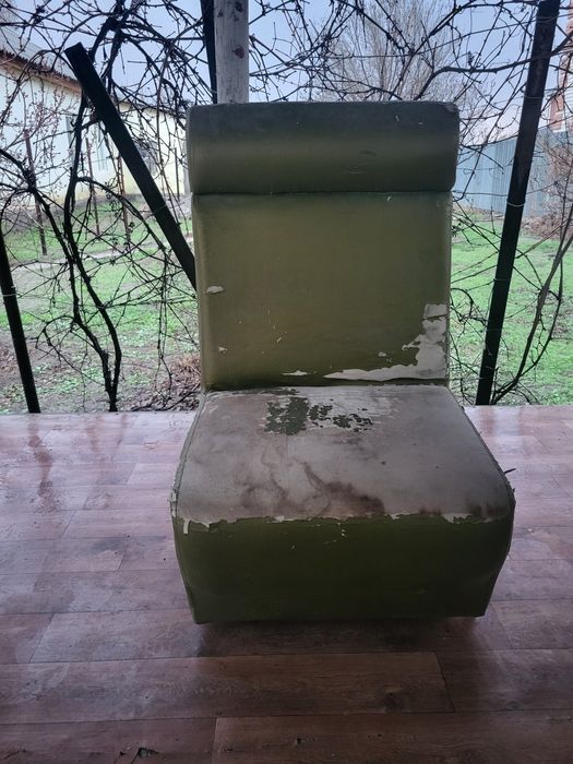 Продаётся кухонный уголок.