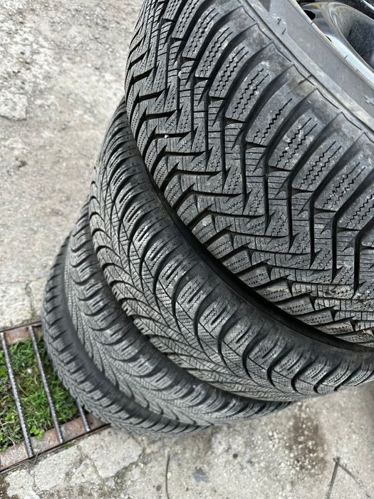Гуми+джанти 215/60/16 DOT 22 - Лауфен