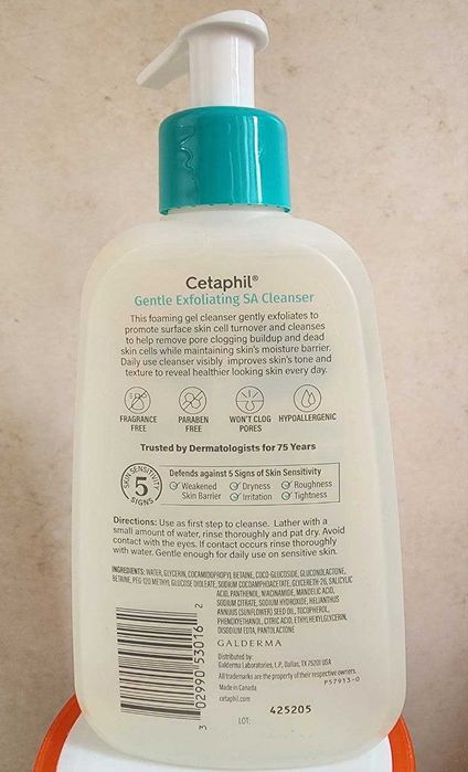 Мягкое отшелушивающее очищающее средство для кожи Cetaphil SA