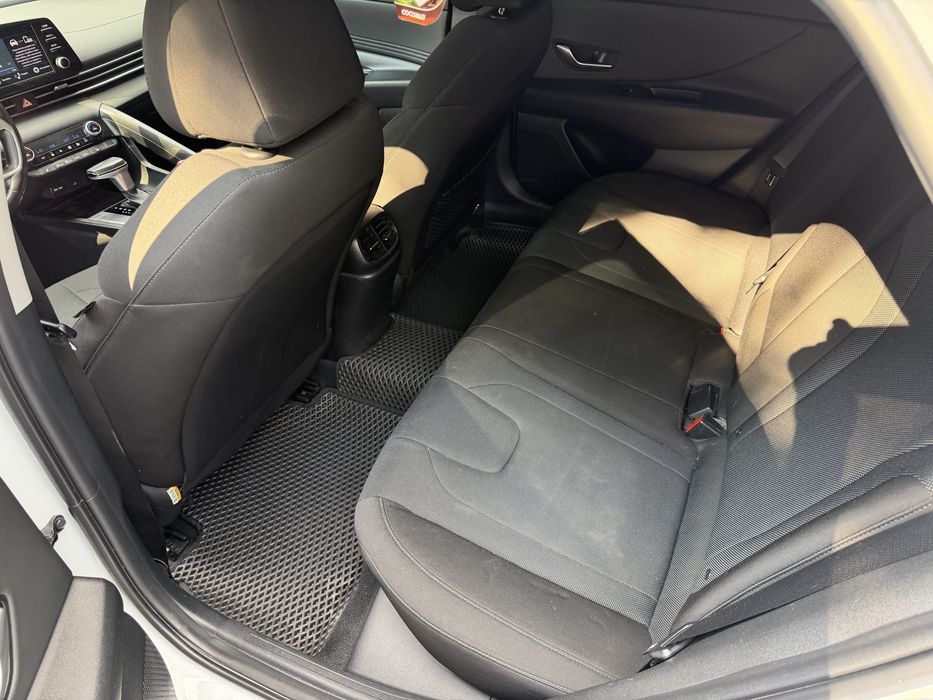 Hyundai Elantra 2022