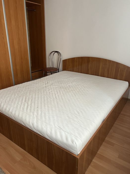 Pat de vanzare in stare foarte buna