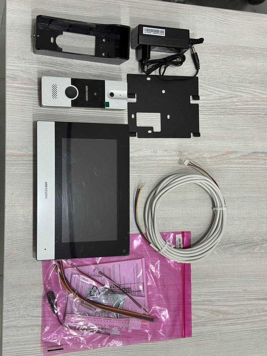 Домофон HikVision DS KIS302-P