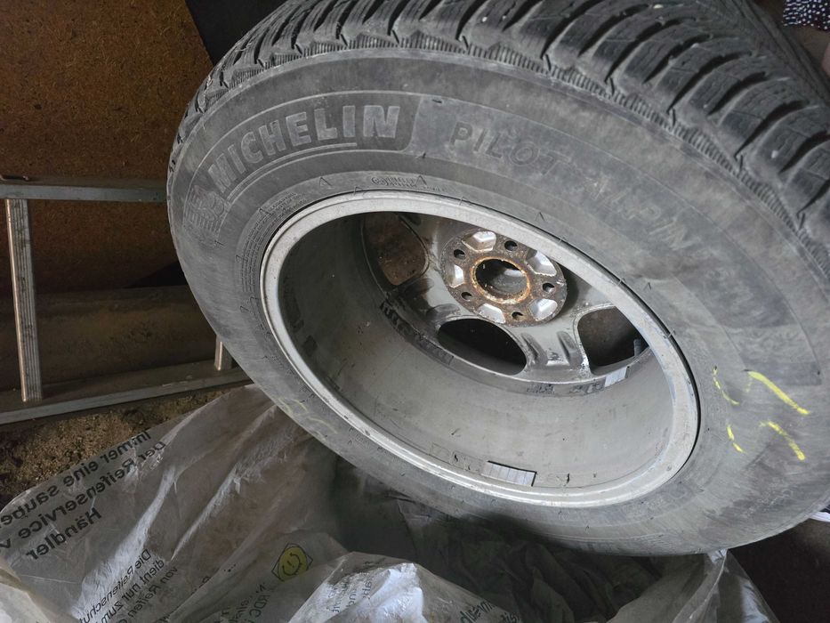Michelin Pilot Alpin 5 SUV 235/65 R17