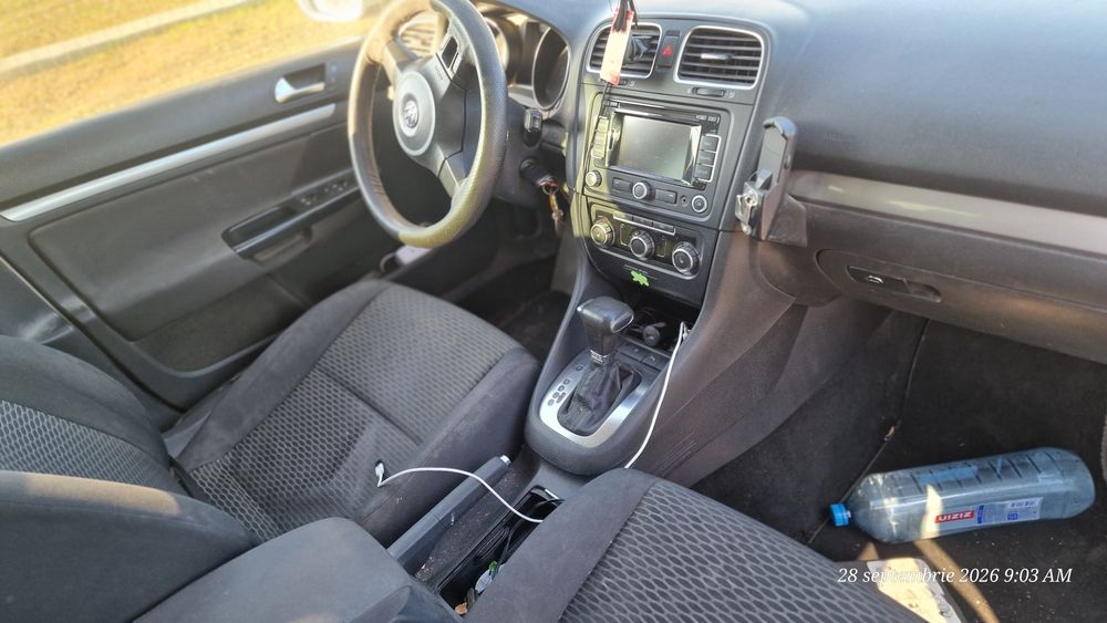 VOLKSWAGEN Golf 2011 — imagine 4