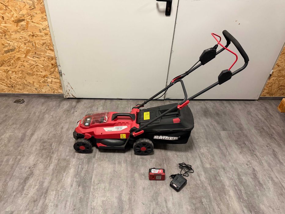 Резачка бензин. 350mm (14")  2400W .325" 1.5mm 72 52cc	/ R20 Косачка безч.