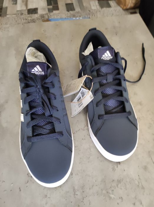 Кецове Adidas Англия