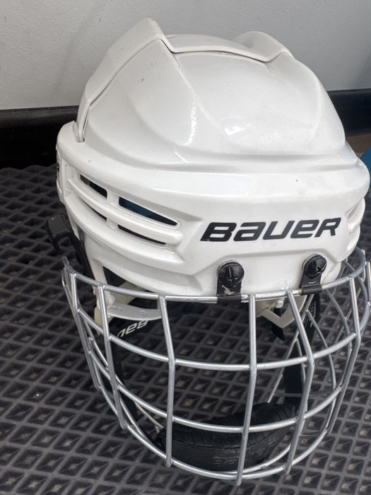 шлем хоккейный детский