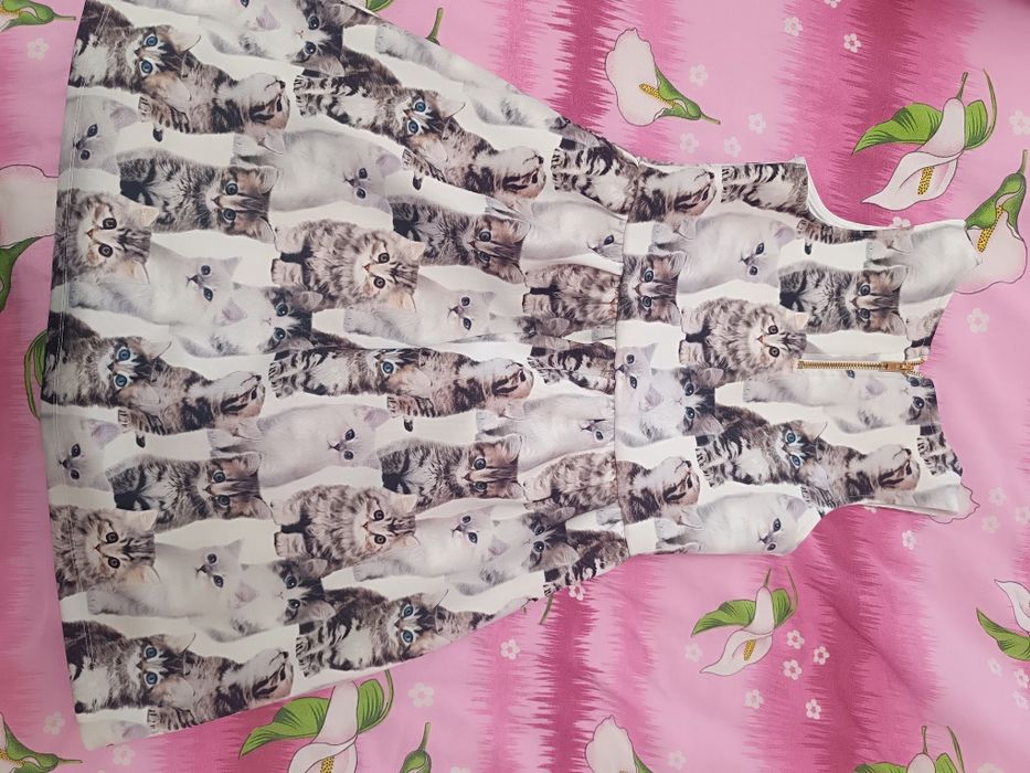 Rochiță cu pisicuțe H&M , mărimea 134 cm