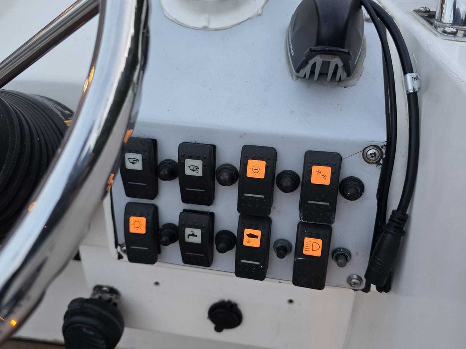 Barca RIB 6 metri diesel 160 cp - bijuterie