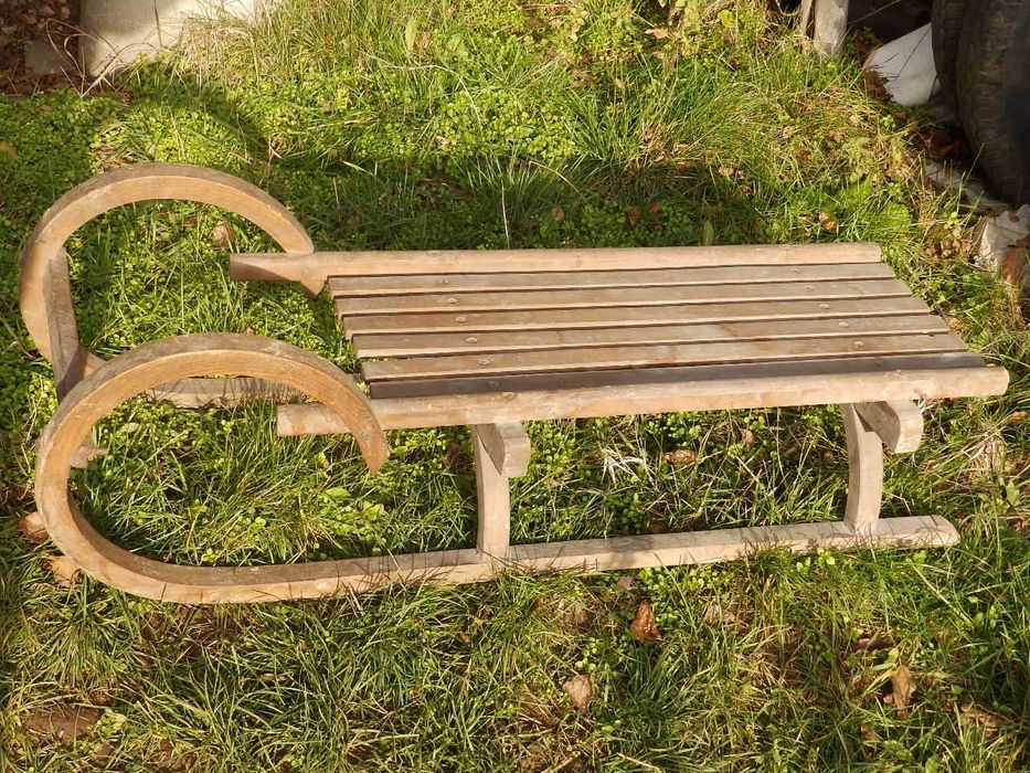 Детска дървена шейна