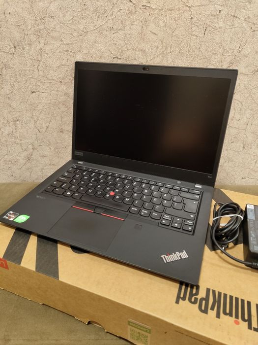 Thinkpad T14 Gen 2, 14" TOUCH, Ryzen 5 Pro, 16Gb, 512Ssd