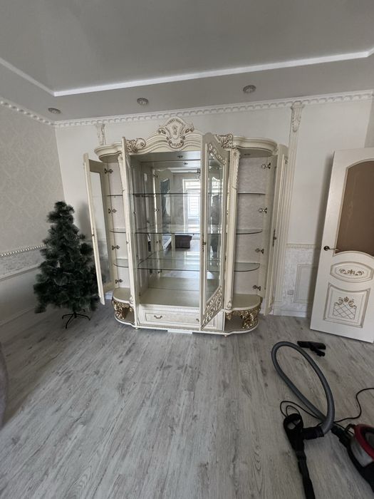 Комплект - Комод  айнамен, Сервант