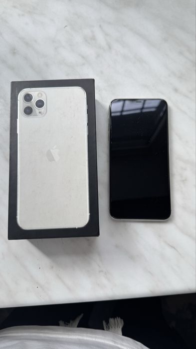 I phone 11 pro Max 246 Gb