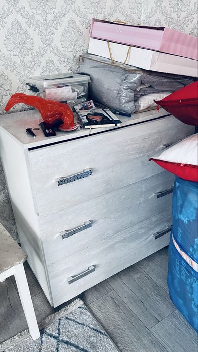 Продам спальный гарнитур