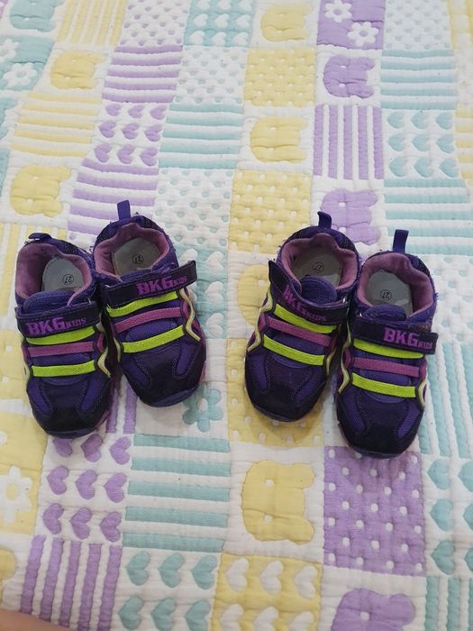 Продам кроссовки