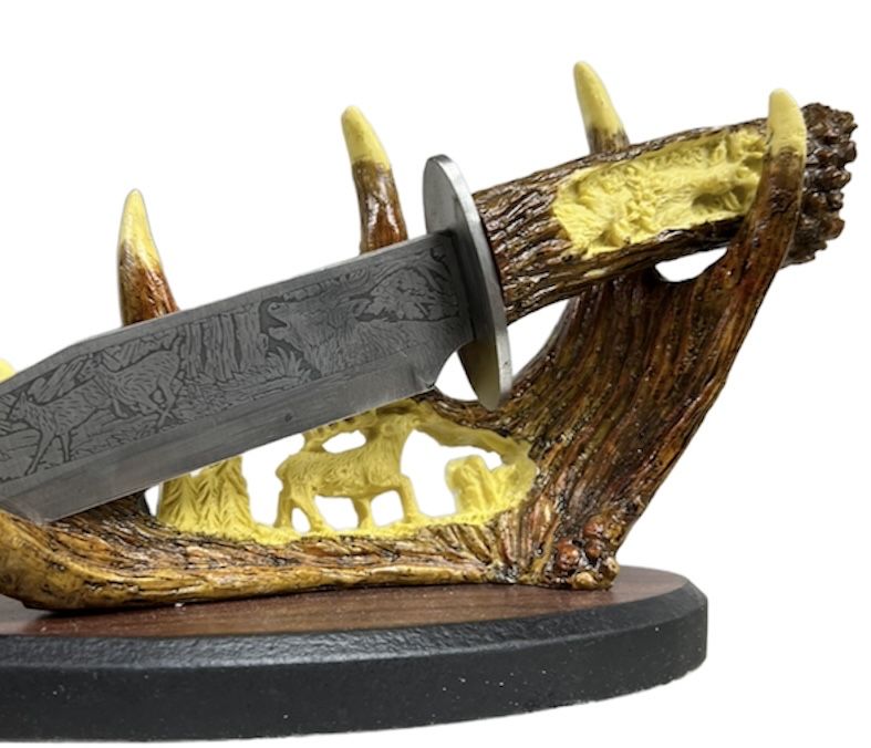 ловен нож колекционерски нож сувенир подарък трофейна поставка 22см