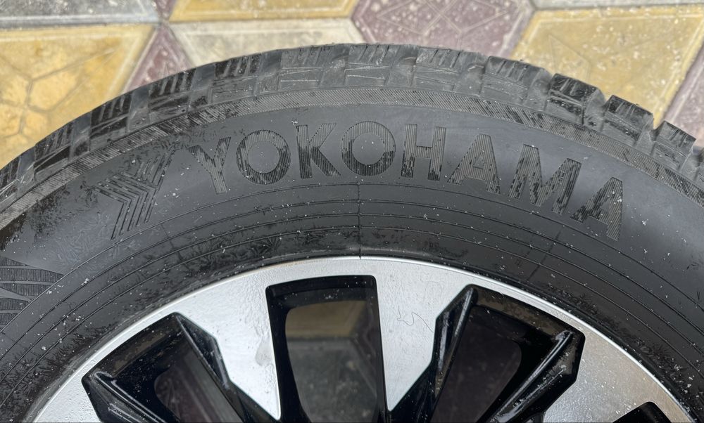 Диск с шинами 18