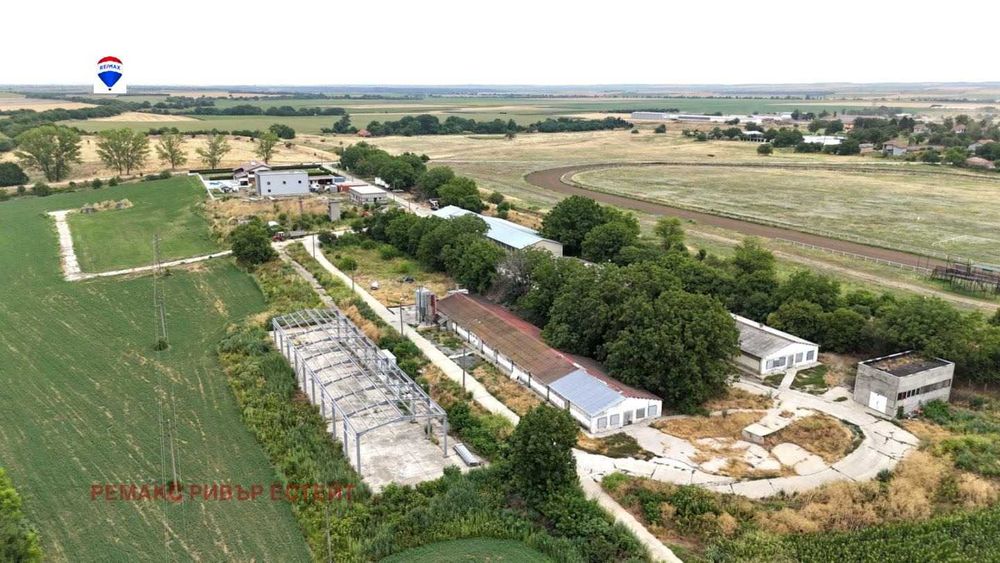 Продава се Промишлена сграда в с. Сандрово, Област Русе - 2465 кв.м за 151 €/кв.м - Снимка #6