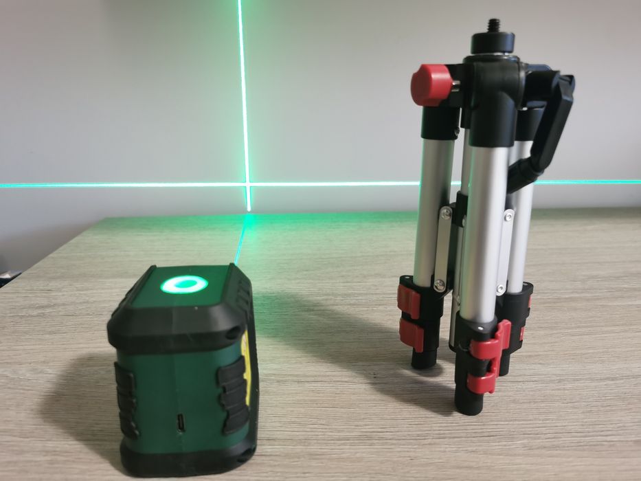 Nivela laser Parkside verde ca nou