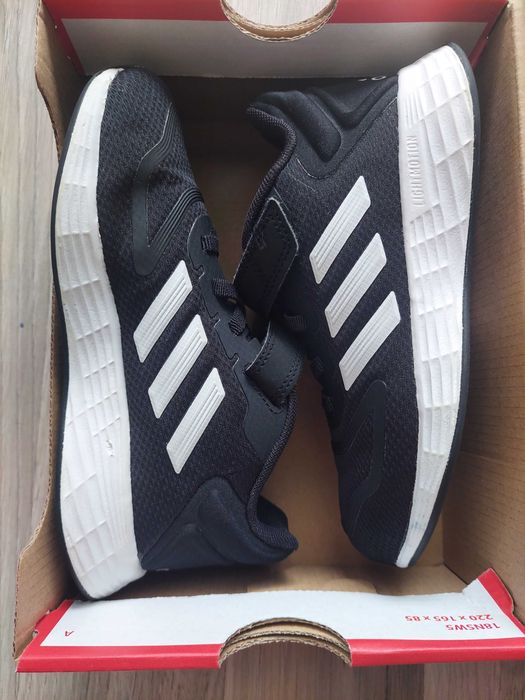 Маратонки Adidas 30 номер