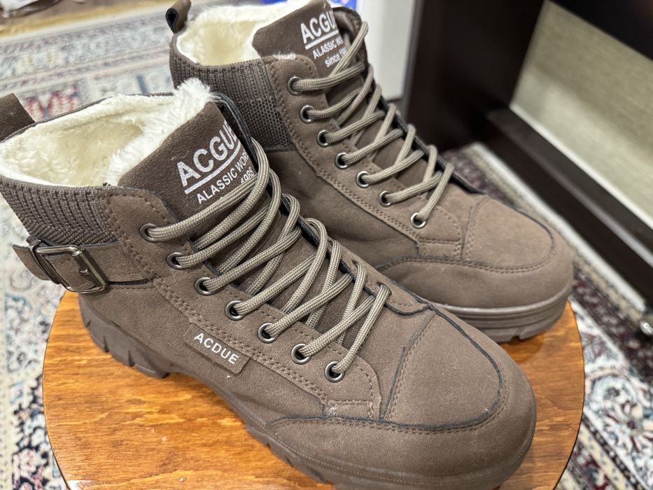 Продам зимнюю обувь