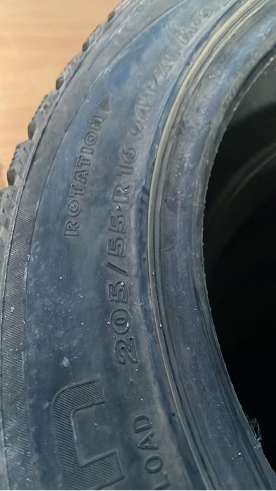 Продается шины с шипами