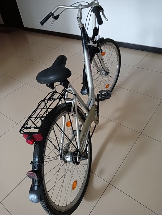 Vând bicicletă damă