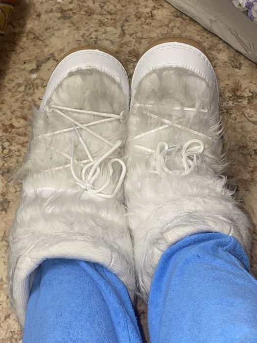 продам зимнюю обувь луноходы moon boot