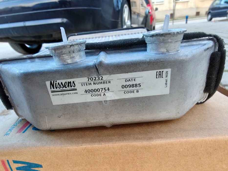 Радиатор парно 4B1819031 Audi Volkswagen