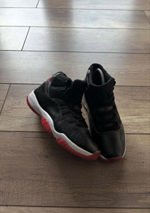 Jordan 11 retro bred