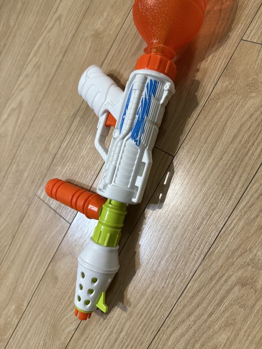 Продам водяной бластер Wave Thrower