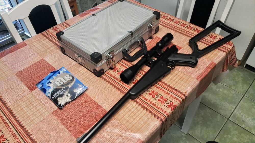 Set Airsoft Ruger Superhawk 8 CO2 + Carabină KJW