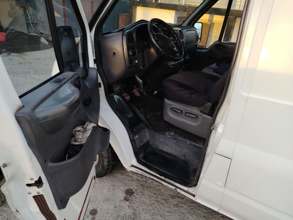 Ford tranzit 2003 yil